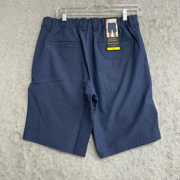 NEW Banana Republic Men's Size 32 Comfort Flat Front Shorts Navy Blue Polyester - Picture 3 of 7